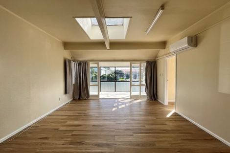 Photo of property in 52 Somerset Road, Mount Roskill, Auckland, 1041