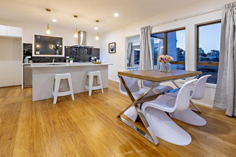 Photo of property in 6b Roys Road, Weymouth, Auckland, 2103