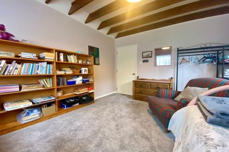 Photo of property in 8 Escort Grove, Awapuni, Palmerston North, 4412