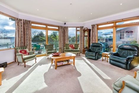 Photo of property in 28 Chesham Avenue, Waipahihi, Taupo, 3330