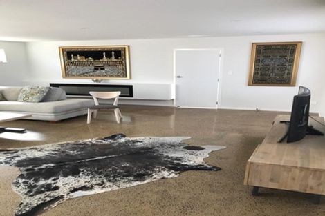 Photo of property in 91 Fairview Avenue, Fairview Heights, Auckland, 0632