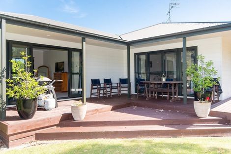 Photo of property in 212 Onehunga Road, Bay View, Napier, 4182