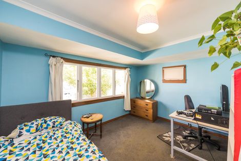 Photo of property in 15 Kingswood Street, Takaro, Palmerston North, 4412