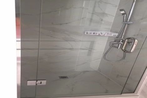 Photo of property in 10 Lilac Lane, Oteha, Auckland, 0632