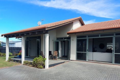 Photo of property in 116a Ocean Road, Ohope, 3121