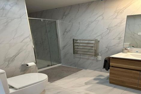 Photo of property in 15 Oki Place, Glenfield, 0629