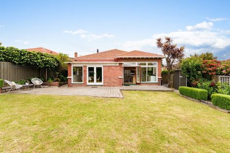 Photo of property in 21 Grandview Crescent, Opoho, Dunedin, 9010