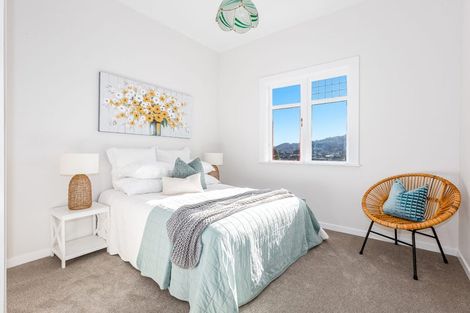 Photo of property in 61 Severn Street, Island Bay, Wellington, 6023