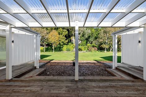 Photo of property in 130 Cross Road, Lepperton, New Plymouth, 4373