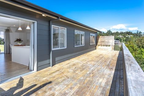 Photo of property in 8 Ridge Road, Tairua, 3508