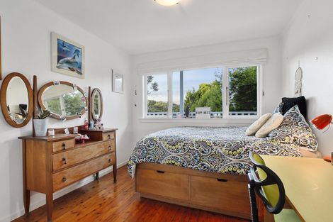 Photo of property in 221 Godley Road, Titirangi, Auckland, 0604