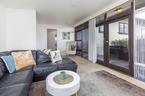 Photo of property in 35 Neptune Avenue, Beach Haven, Auckland, 0626