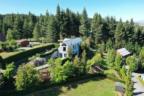 Photo of property in 20 Murray Place, Lake Tekapo, 7999