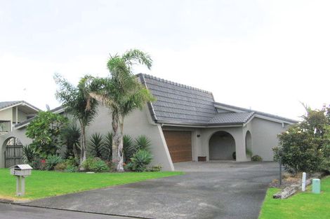 Photo of property in 2 Eclipse Place, Half Moon Bay, Auckland, 2012
