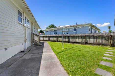 Photo of property in 22 President Avenue, Papakura, 2110