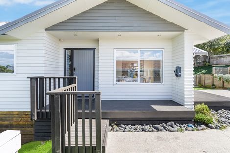 Photo of property in 2/55 Verran Road, Birkenhead, Auckland, 0626
