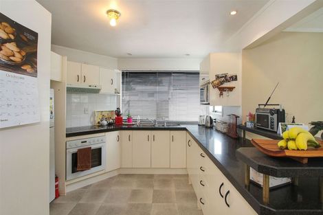 Photo of property in 23 Torkar Road, Clarks Beach, 2122