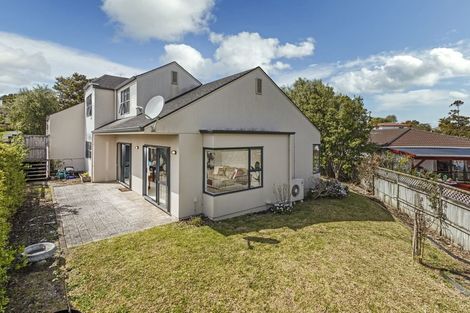 Photo of property in 6a Tobago Place, Sunnynook, Auckland, 0620