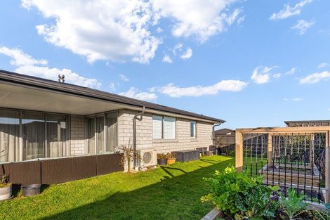 Photo of property in 73 Murray Ward Drive, Te Kauwhata, 3710