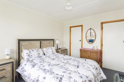 Photo of property in 20 Ash Street, Holmes Hill, Oamaru, 9401