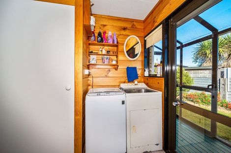 Photo of property in 1 Albert Street, Hawera, 4610