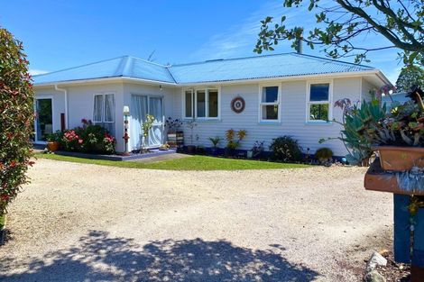 Photo of property in 9a Rototai Road, Takaka, 7110