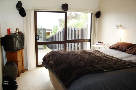Photo of property in 2/2 Brigid Place, Mount Pleasant, Christchurch, 8081