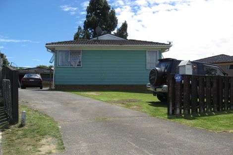 Photo of property in 35 Killington Crescent, Mangere, Auckland, 2022
