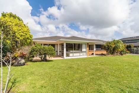 Photo of property in 3 Serrita Avenue, Sunnyhills, Auckland, 2010