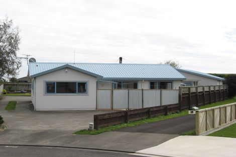 Photo of property in 10 Bandon Grove, Bell Block, New Plymouth, 4312