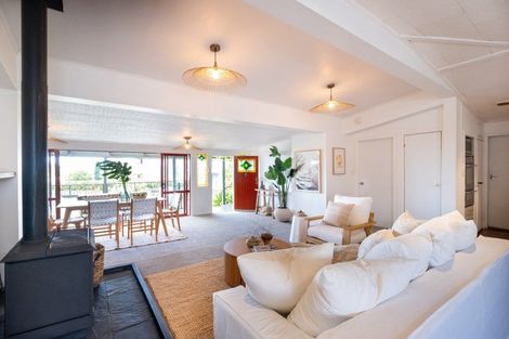 Photo of property in 24 Wellwood Terrace, Te Awanga, 4102