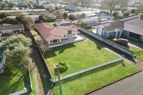 Photo of property in 20 Clare Street, Cambridge, 3434