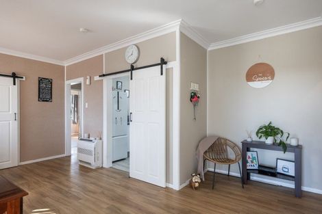 Photo of property in 31 Kawiu Road, Levin, 5510