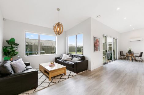 Photo of property in 4 Hopkirk Avenue, Wallaceville, Upper Hutt, 5018