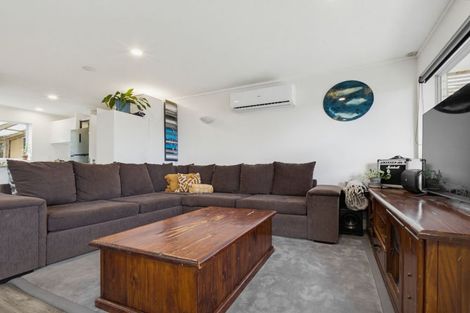 Photo of property in 2/33f Springs Road, Parakai, 0830