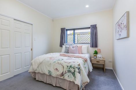 Photo of property in 3 Barque Crescent, Whitby, Porirua, 5024
