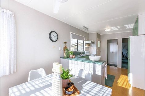 Photo of property in 15 Baillie Crescent, Carterton, 5713