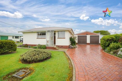 Photo of property in 49 Mauchline Street, Wallacetown, 9816