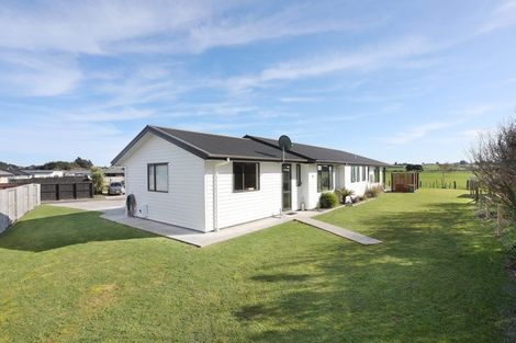 Photo of property in 6 George Street, Bulls, 4818