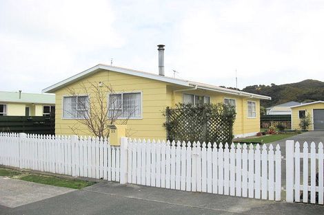 Photo of property in 55 Berkeley Road, Wainuiomata, Lower Hutt, 5014