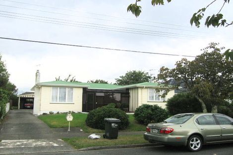 Photo of property in 6 Craig Grove, Elderslea, Upper Hutt, 5018