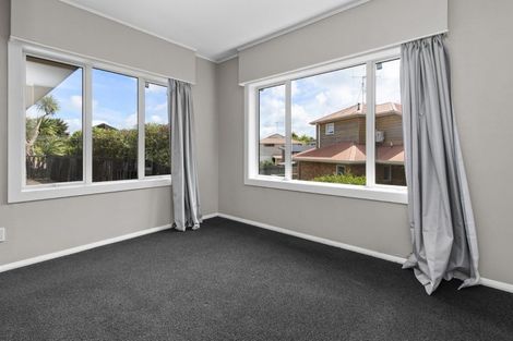 Photo of property in 8 Alison Street, Hamilton Lake, Hamilton, 3204