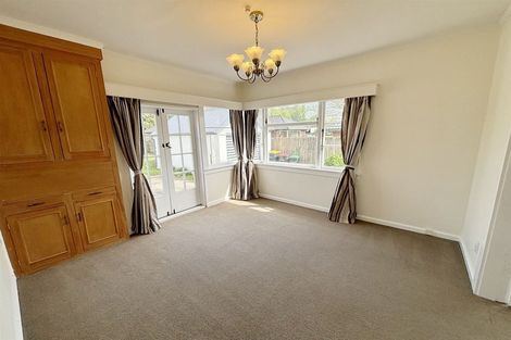 Photo of property in 39 Straven Road, Riccarton, Christchurch, 8011