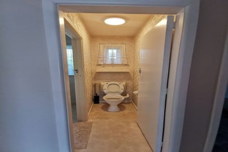 Photo of property in 2/11 Manor Place, Bryndwr, Christchurch, 8053