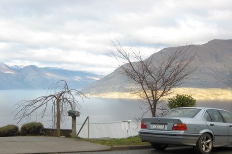 Photo of property in 53 Greenstone Place, Fernhill, Queenstown, 9300