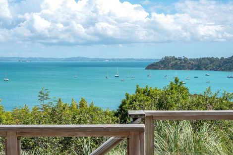 Photo of property in 12 Makora Avenue, Oneroa, Waiheke Island, 1081