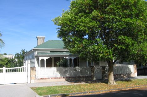 Photo of property in 34 Sentinel Road, Herne Bay, Auckland, 1011