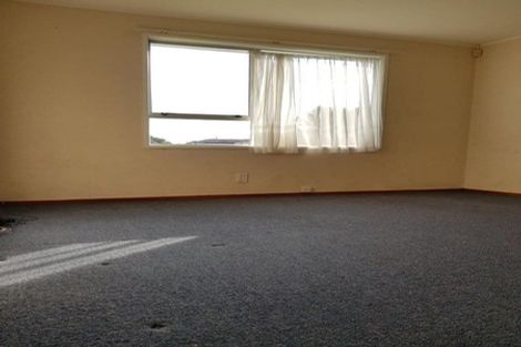 Photo of property in 18 Tomintoul Place, Highland Park, Auckland, 2010