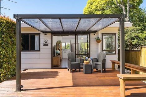 Photo of property in 2/6 Orton Street, Glenfield, Auckland, 0627