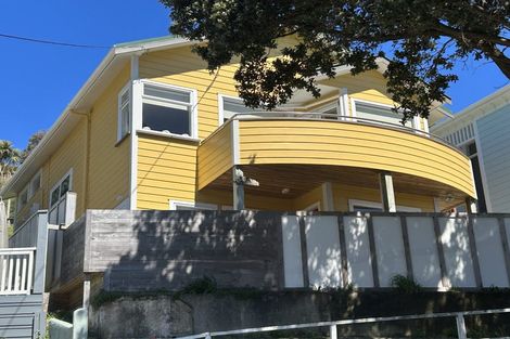 Photo of property in 21 Jackson Street, Island Bay, Wellington, 6023